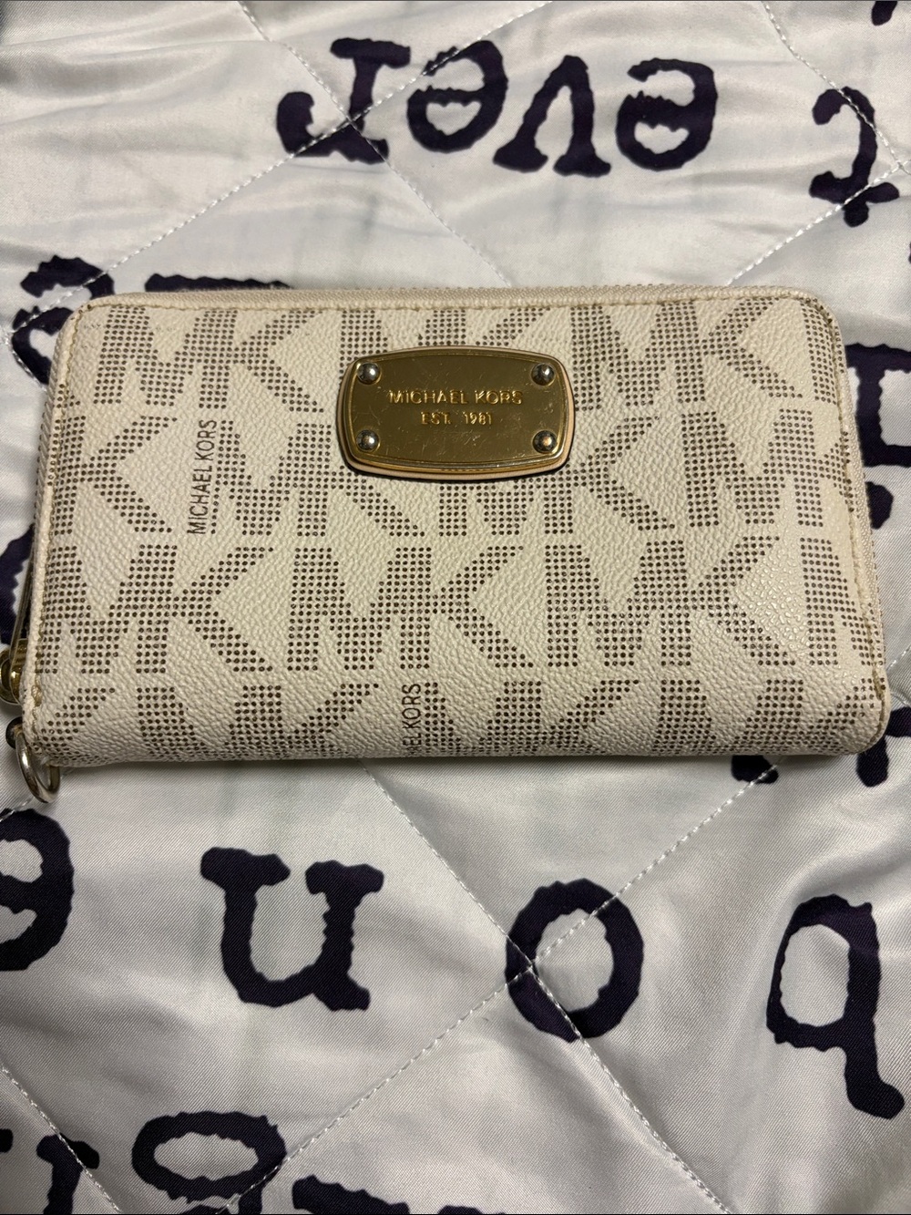 Michael Kors Wallet NO wristlet strap